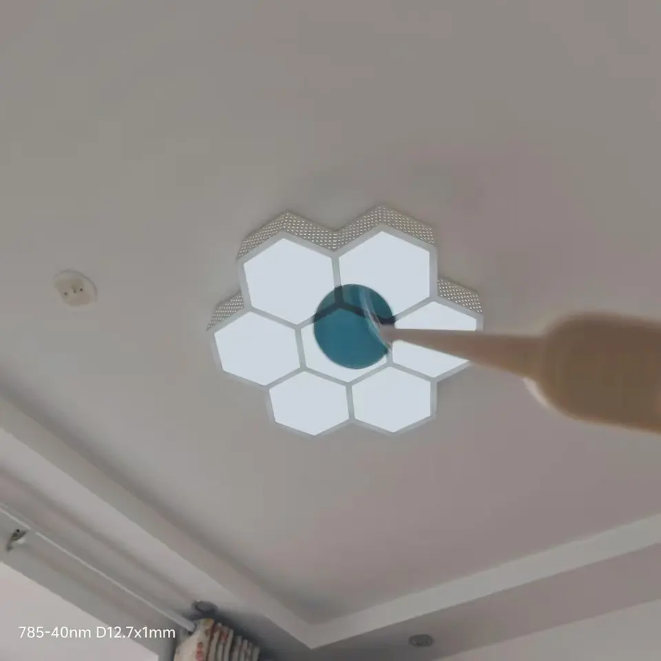 Veľkosť 12,7 mm priemer 1 mm hrúbka 785nm červené svetlá Pass IR úzky pásový filter sklo NBP785-40nm