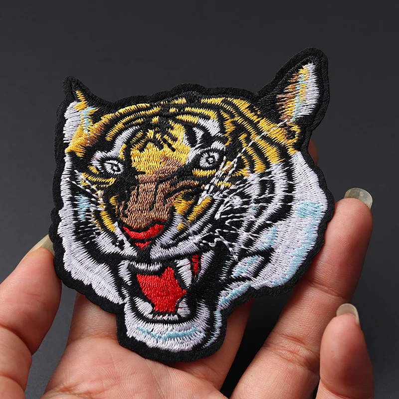 Veľkosť tigrie: 7,5x8.5cm DIY Handre Patch Vyšívané roztomilé hippie železo na detskej karikatúre pre nálepky na odevy