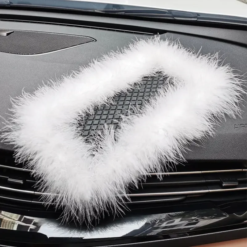 Veľké/malé biele perie Anti-Slip Mat Car Dashboard Silikón proti pleteniu