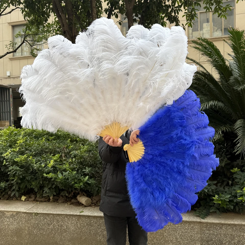 Veľký nadýchaný biely pštrosový perie Fan 13 kostí Royal Blue Holding Farebný fanúšik pre výkonnosť fanúšikov tanečného fanúšika Fáza Karneval