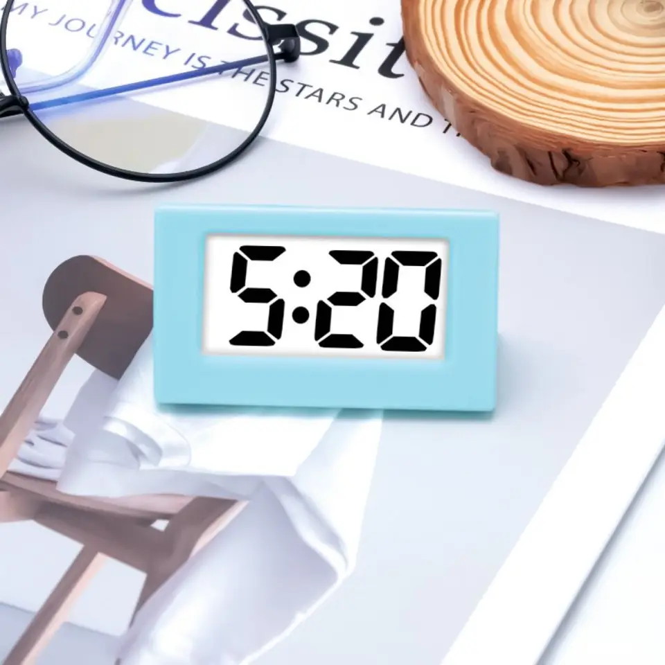 Viacúčelové jednoduché LED digitálne hodiny digitálne hodiny Mute Time Displej Mini Triangle Clock Cute Desk Elektronické hodiny cestovanie