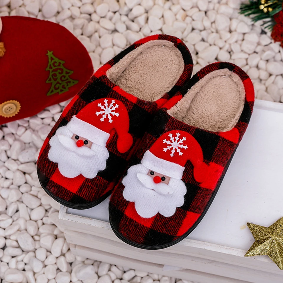 Vianočné načršané kožušinové papuče plochý Santa Claus plyš