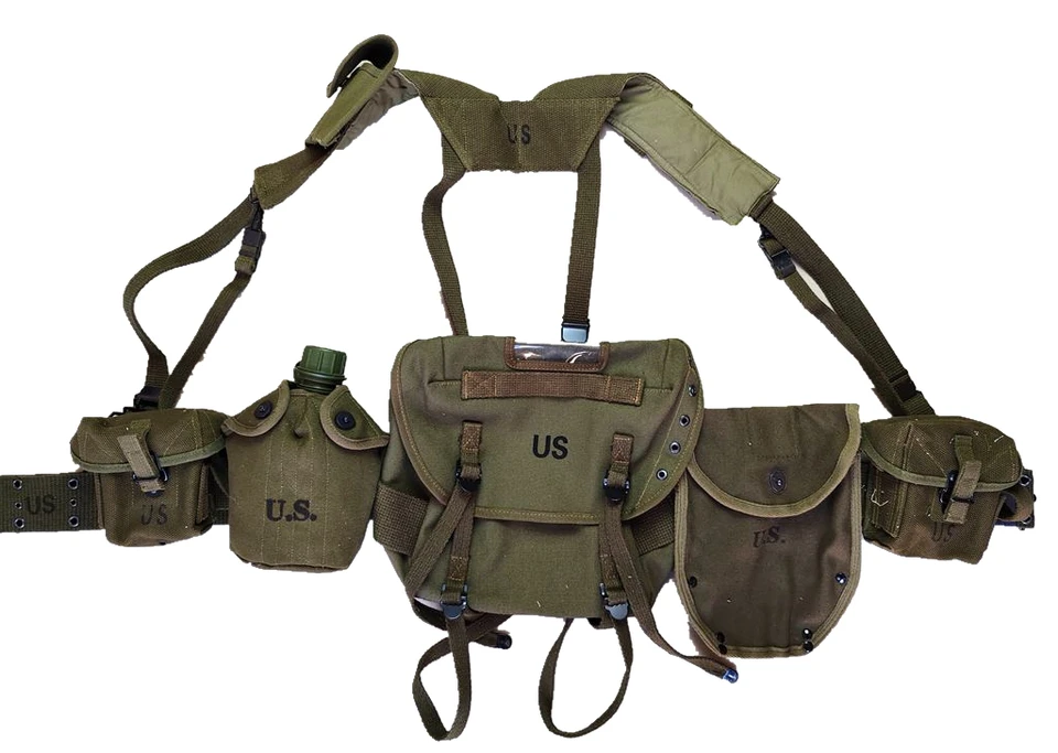 Vietnamská vojna USA Army M1956 M1961 M16A1 Combat Field Field Gear Batoh Sada vojenských zariadení