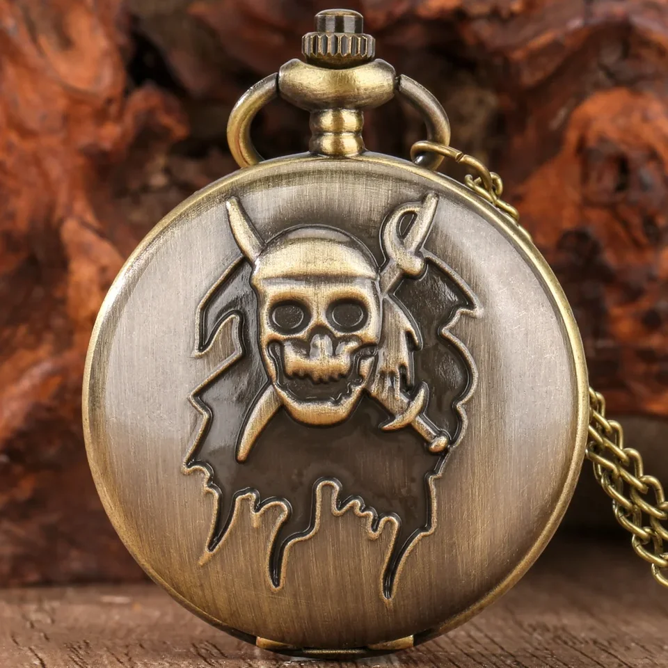 Vintage lebka Quartz Pocket Watch Náhrdelník prívesok retiazka Hodiny k narodeninám darčeky pre mužov pre ženy deti
