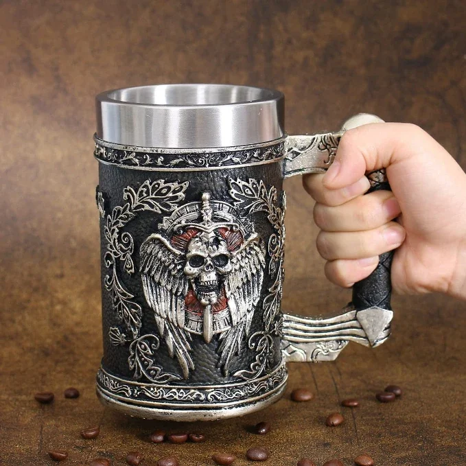 Vintage Stredoveký vikingový bojovník 3D živica oceľový tankard retro pivo pohár hrnčeky kávu pohár halloween vianočné narodeniny darček 600 ml