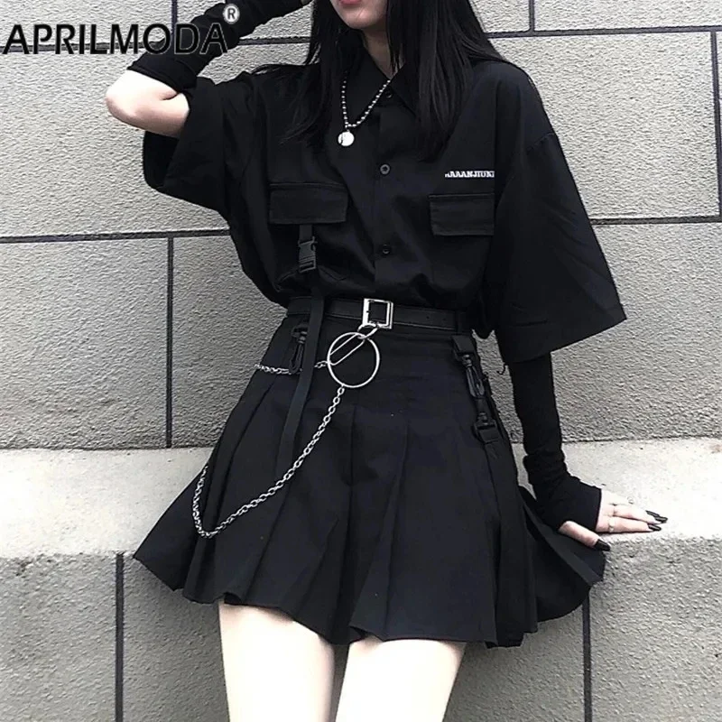 Vintage voľný pevný bf gothic kórejský gombíkový košeľa a čierne skladané A-line mini yk2 sukňa 2024 Dám
