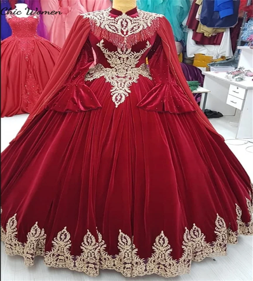 Vintage červené turecké svadobné šaty s plášťom s čipkou moslimské arabské svadobné šaty s dlhým rukávom Velvet Irish Bride Prispôsobené