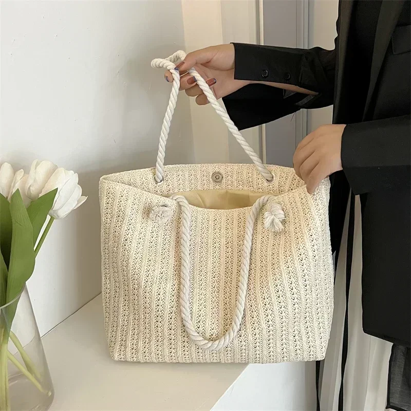 VL-029 Populárna veľká kapacita dievčat ručne vyrábaná slama slama v taške Český štýl Shopper Tote Beach Kabelky