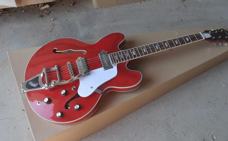 Vlastná červená jazzová elektrická gitarová polo-dutá zlatá hardware s Bigsby Bridge Doprava skutočné fotografie na sklade 202238