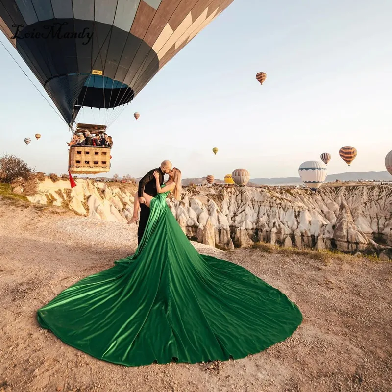 Vlastné lietajúce večerné šaty pre fotenie formálnym dlhým vlakom s dlhým vlakom saténové dresy Prom Dress Side Spli santorini lietajúce šaty