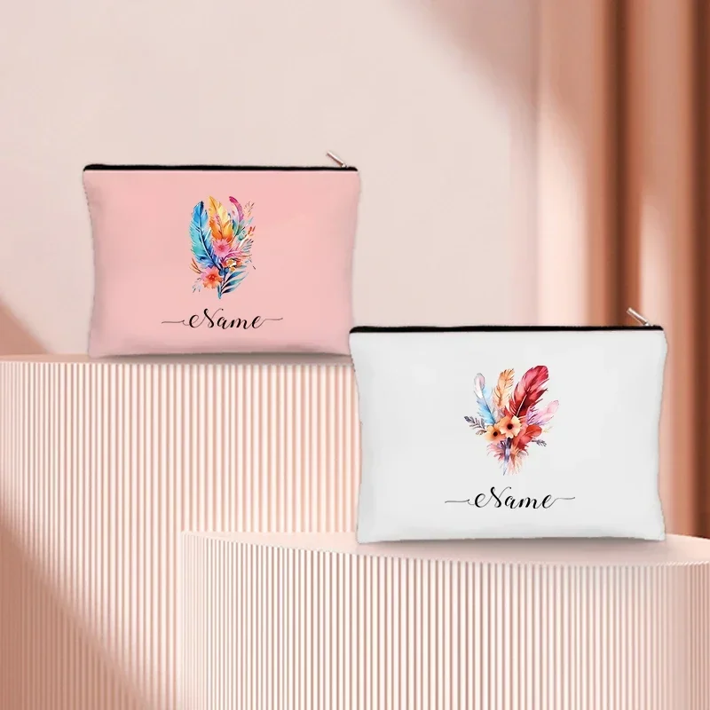 Vlastný názov perie kvetinové make -up organizátor cestovné toaletné rúžové puzdro kawaii narodeniny darček pre dievčatá kozmetické klíčenie