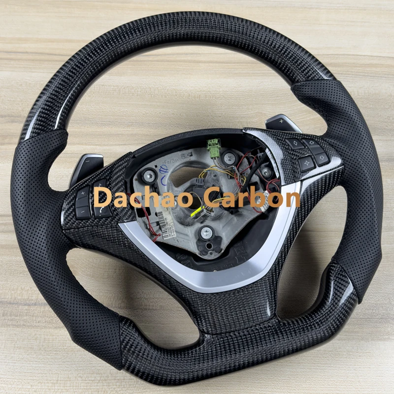 Volant skutočného uhlíkového vlákna pre BMW X5 X6 E70 E71 2008 2009 2010 2011 2012 2012