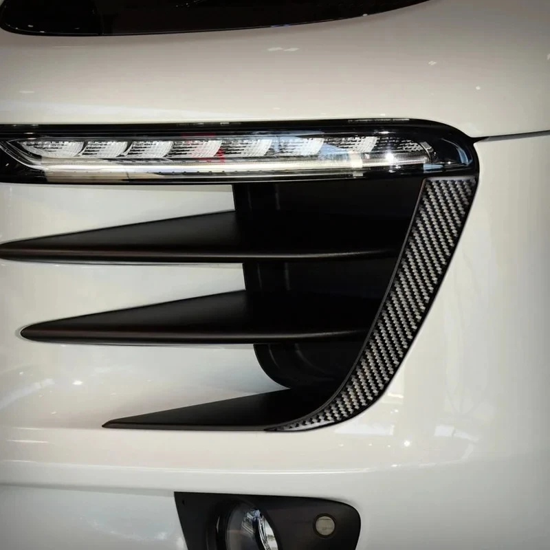 Vonkajšia predná hmlová lampa z prednej hmly z uhlíkových vlákien Ozdobné obočie DEOBOŽNÉ AUTOMOTIVE STYLING Príslušenstvo pre Porsche Macan 2014-2020