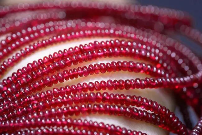 voľné korálky Red Ruby Roundelle 1-3 mm pre DIY šperky výroby 20 cm fppj veľkoobchodné korálky Prírodný klenot kameň