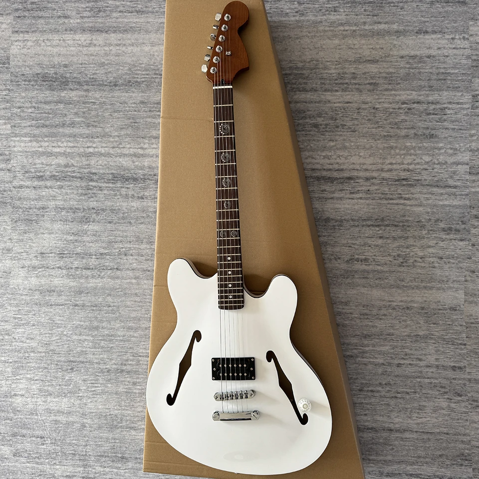 Vysoko kvalitná jasne biela jazzová jazzová elektrická gitara na sklade