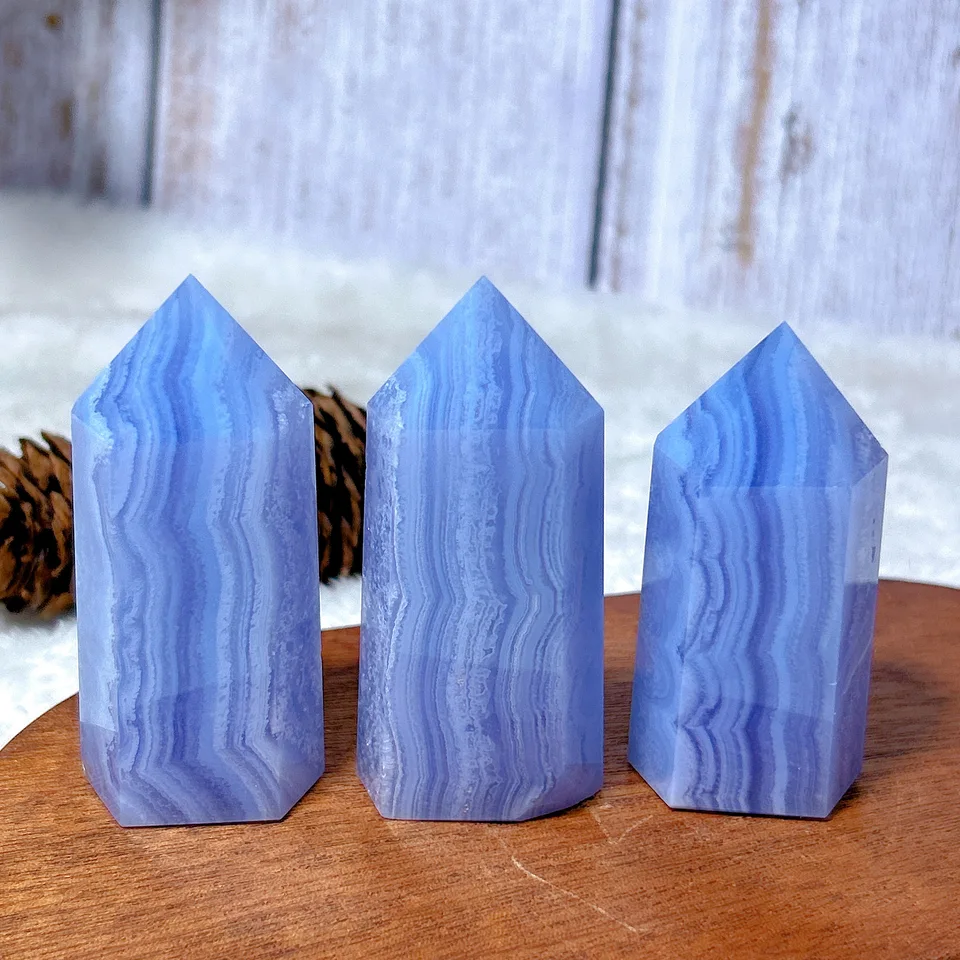 Vysoko kvalitné liečivé prírodné krištáľové modré čipky agát Tower Point Gemstones Minerálny energetický kameň Reiki Domáce dekorácie darček