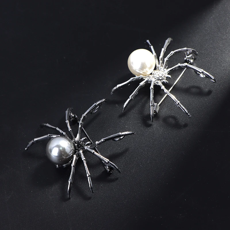 Vysoko kvalitné čierne pavúky Strass Parel Hmyz brošňa Brošňa Pánske darčeky Accessoires Kórejská módna osobnosť šperky
