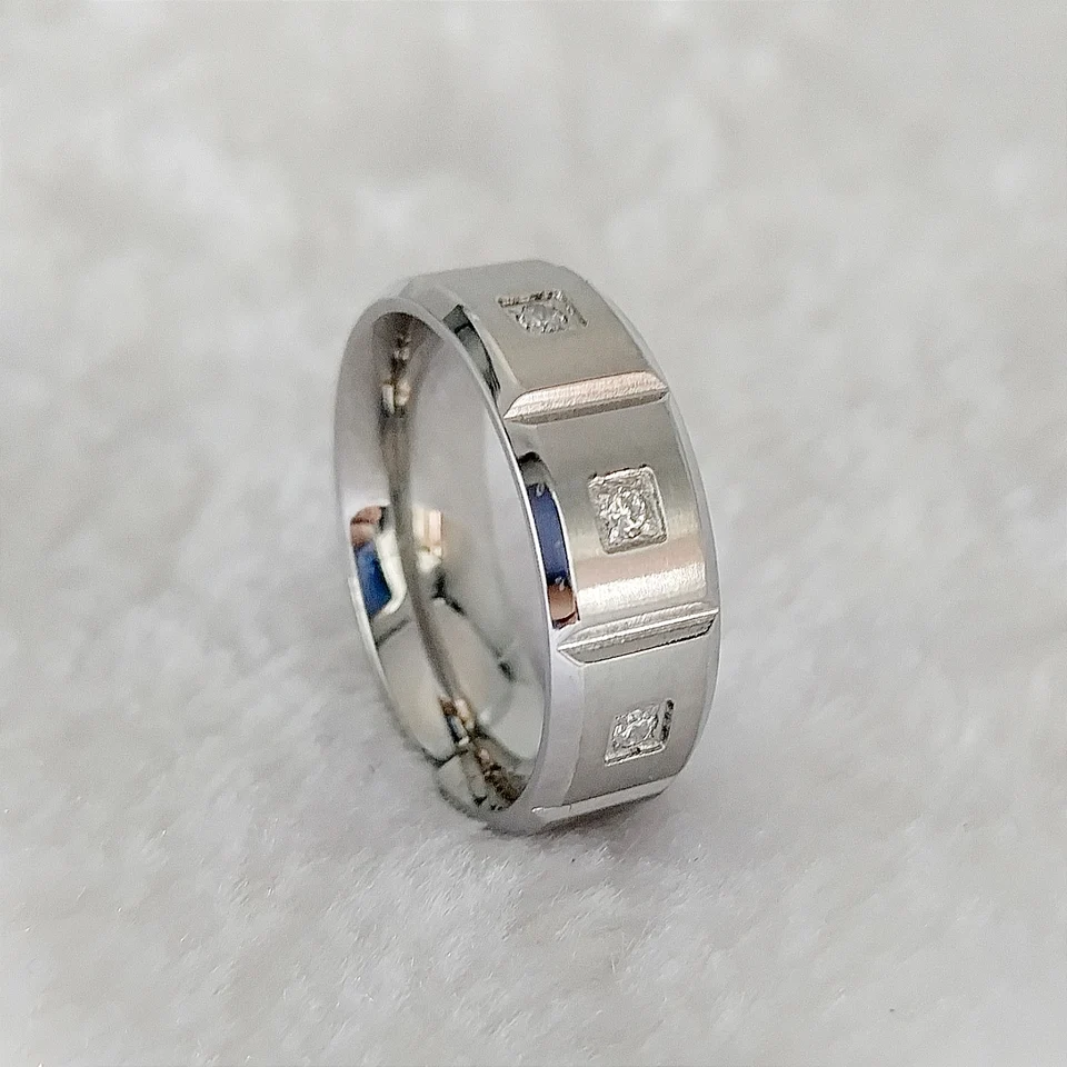 Vysoko kvalitný CZ Diamond Stone 8 mm svadobné pásma Kruhy pre mužov a ženy módne strieborné titán z nehrdzavejúcej ocele