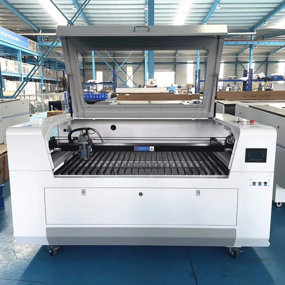 Vysoko kvalitný laser 1390 Hybridný zmiešaný CO2 laserový strih s kovovým a nekovovým 150 W 300W z nehrdzavejúcej ocele