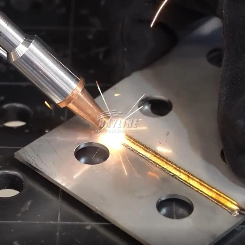 Vysoká produktivita zváračský laserový hlavy 1 000 W 1500W 2000 W vláknitý laserový optický zváračský systém laserový zváracia cena cena za predaj