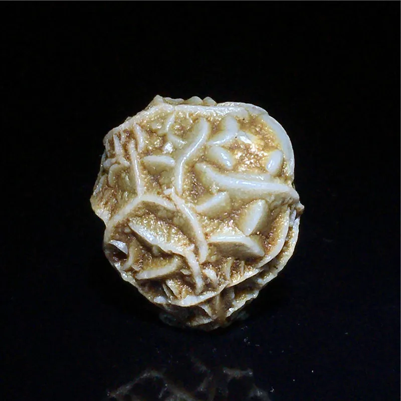 Vystavený surový drahokam prírodný alxa gobi kamenný agate originálny jade Vyberte jediný mongolský žilový kameň podivný a krásny kameň