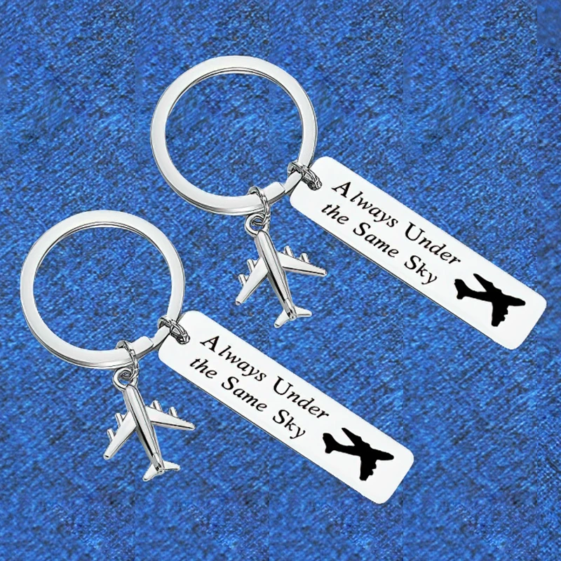Vždy pod rovnakou oblohou Keychain prívesok Metal Valentine's Girent Key Chain Friend priateľka na dlhé vzdialenosti darček