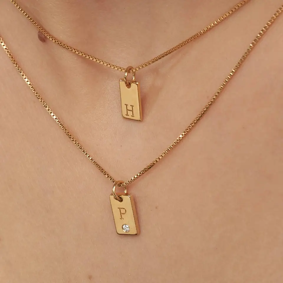 Willow Tag Počiatočný náhrdelník 18k Zlatý leptaný personalizovaný list Prívesok v škatuli vianočné darčeky pre svoje ženy