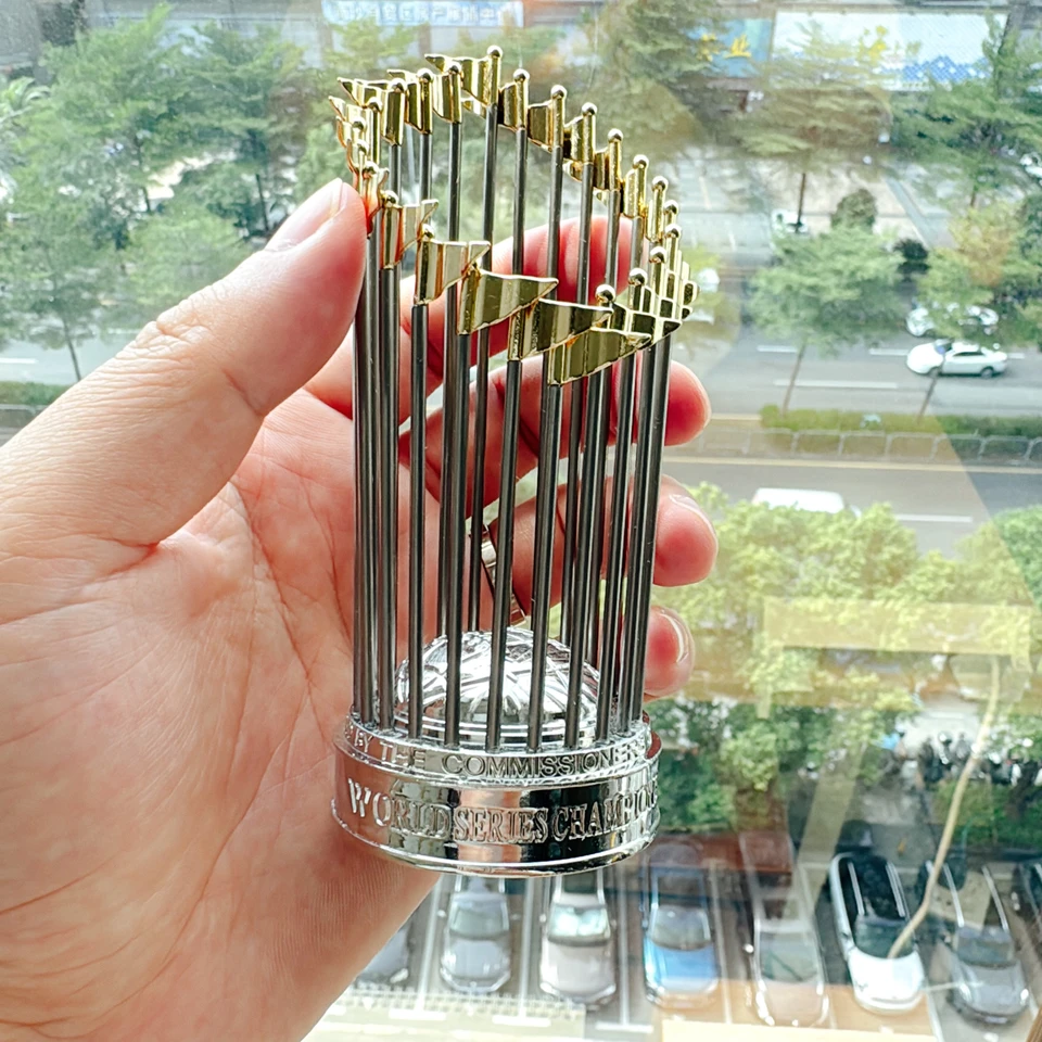 World Baseball Series Champions Trophy Metal Version výška 12 cm （4,8 palca）