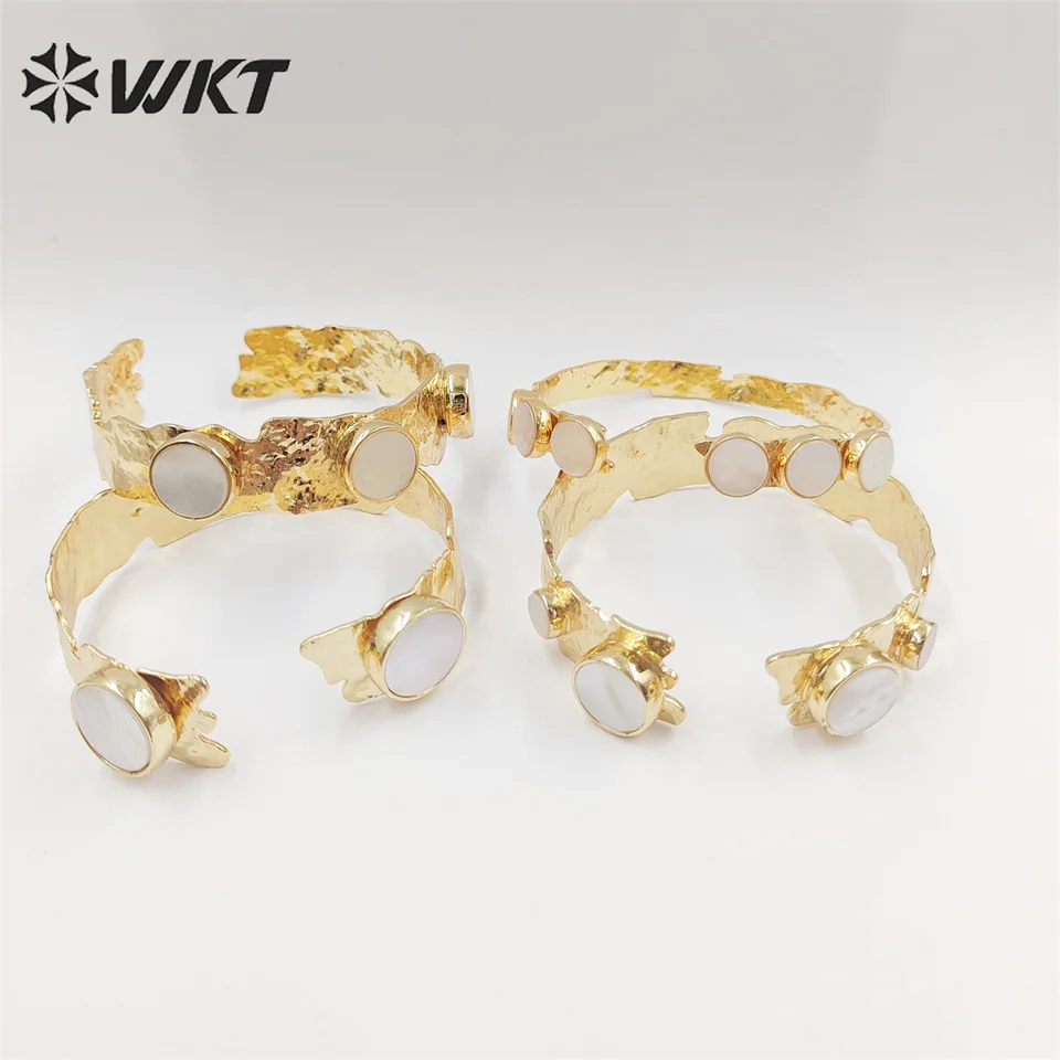 WT-MPB074 WKT Nový dizajn 18K Real Gold Trplated odolateľná škrupina Rábla Bangle Bangle Ženy Svadobný zlatý náramok