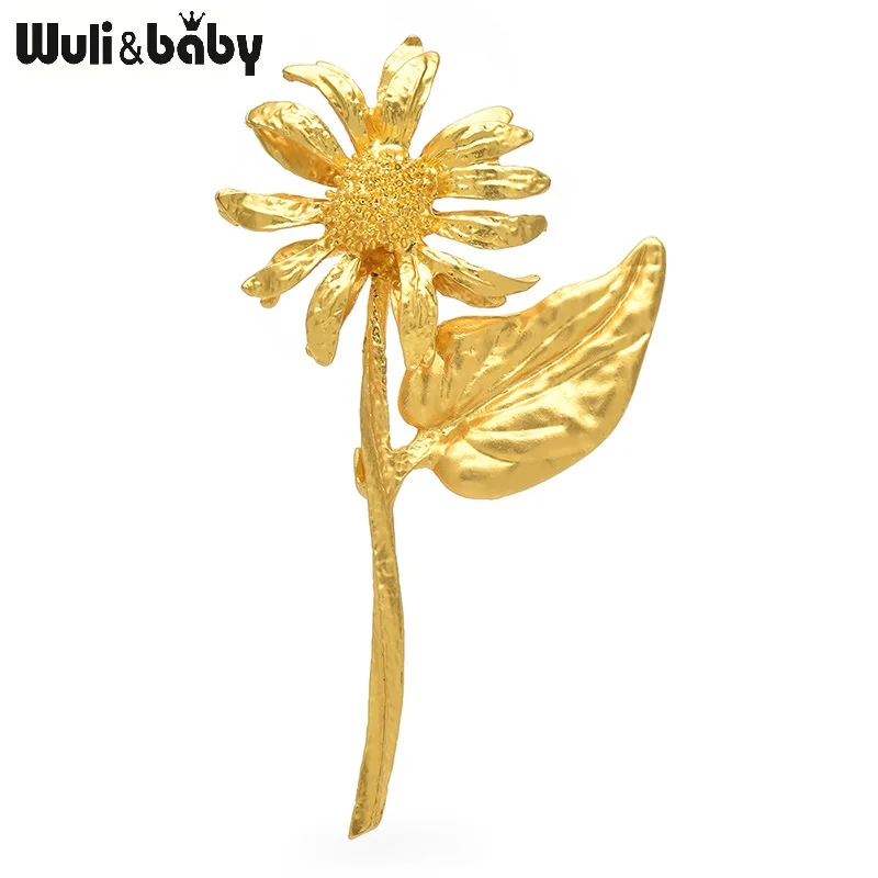 Wuli & Baby Golden-Color Daisy Flower Brošes pre ženy Men Men Metal Elegant Sunflower Party Office Broš
