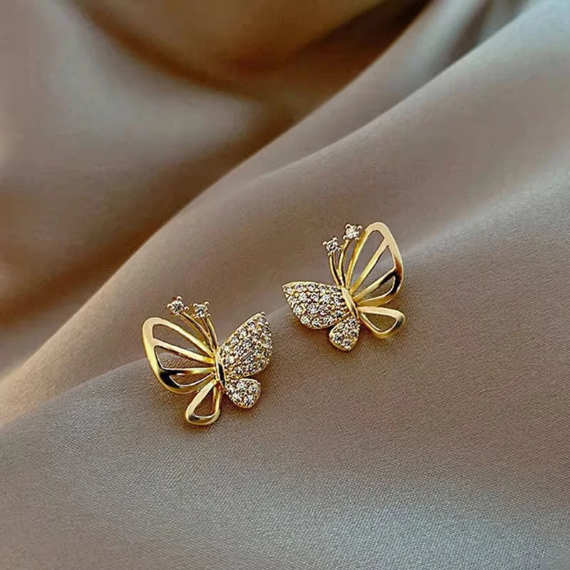 Xiyawang Gold Color Cubic zirkon Butterfly Stud náušnice jednoduché geometrické náušnice pre ženy Dievčatko Party šperky 2023