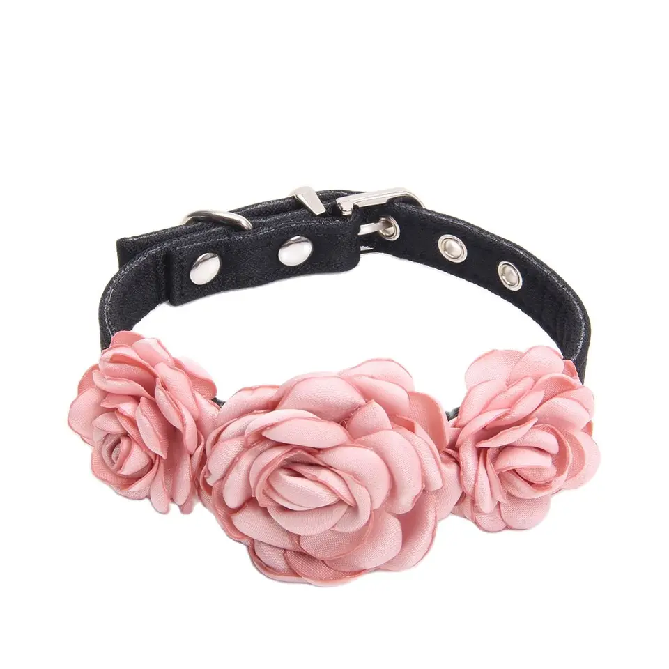 Xksrwe Pet Dog Golier Náhrdelník Rose Design Design Princezná mačka Šteniatka Príslušenstvo 2 veľkosti 4 farby