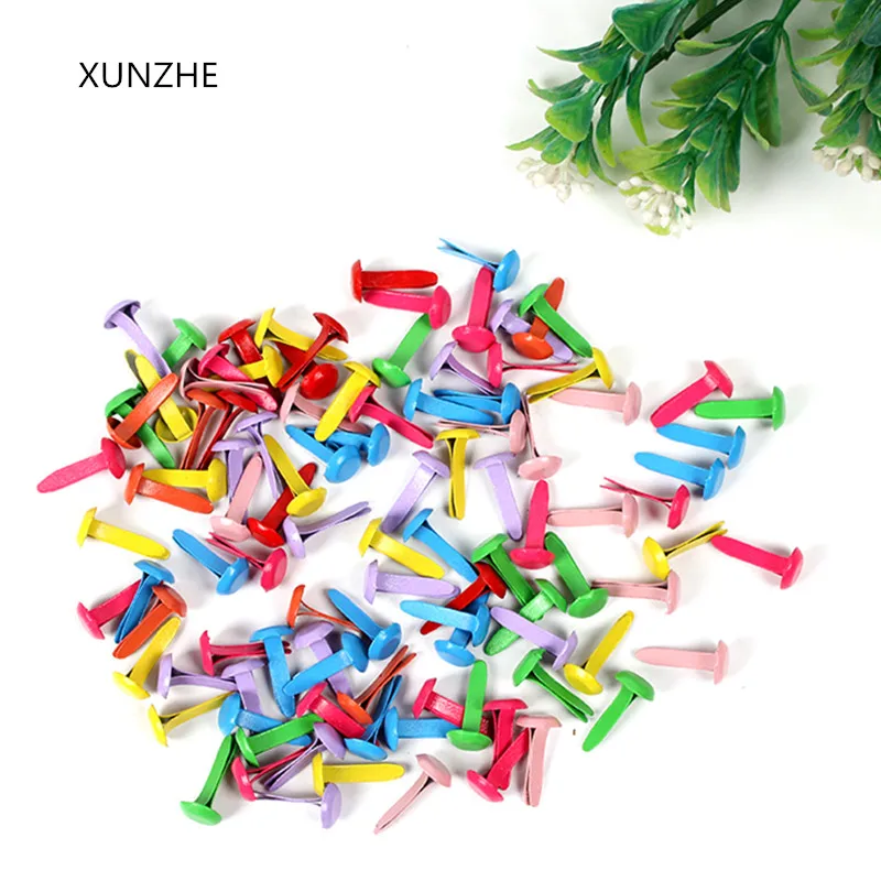 Xunzhe 100 ks 1,7*0,8 cm mini brads Určité farby okrúhle brad pastelové brady pre scrapbooking remeselné pečiatky a obchody s domácimi majstermi
