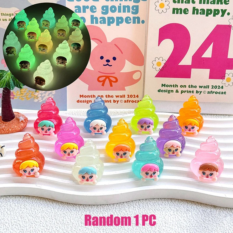 Y 1pc Luminous Mini Conch Girl Ornament Glow v tmavých figúrkach pre záhradný miniatúrny mach krajina dekorácie DIY Accessorie