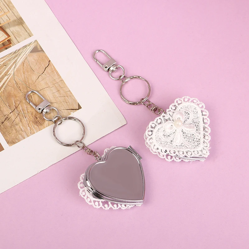 Y2K Lace Love Bow Mirror Keychain Ins v štýle Mini skladacie kozmetické zrkadlo Klávesové kľúče Sladký chladný držiak kľúča Držitie vrecka Prívesok Dievčatá darčeky