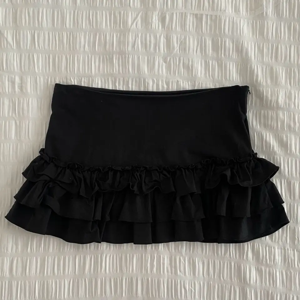 Y2K Summer Black Mini sukňa Dámske dámske vrstvené vrstvené skladané sukne A-line bok zips dievčenský štýl plnú sukňu goth emo hot girl