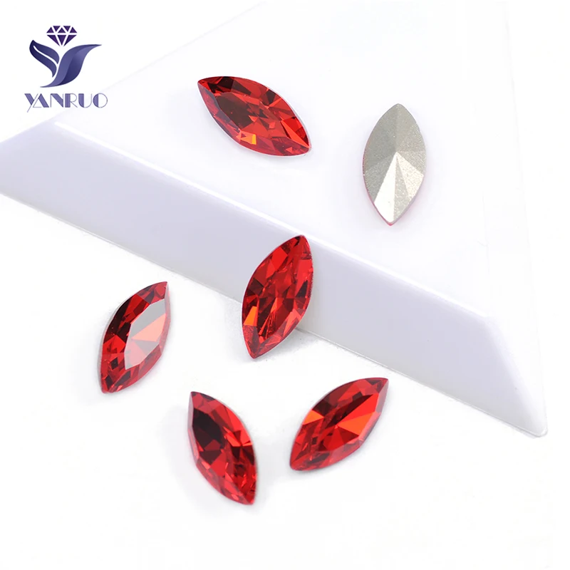 Yanruo 4200 Light Siam Navette Claws Smienky Fancy Crystals Šitové štiepky Stras Stones Top K9 Červený kamienok na oblečenie na oblečenie