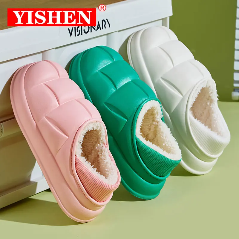 Yishen Winter Warm Women Plippers Men posúva vodotesnú fórovú podšívku Nekĺzanie odrazených bavlnených topánok Indoor domáce topánky pre pár