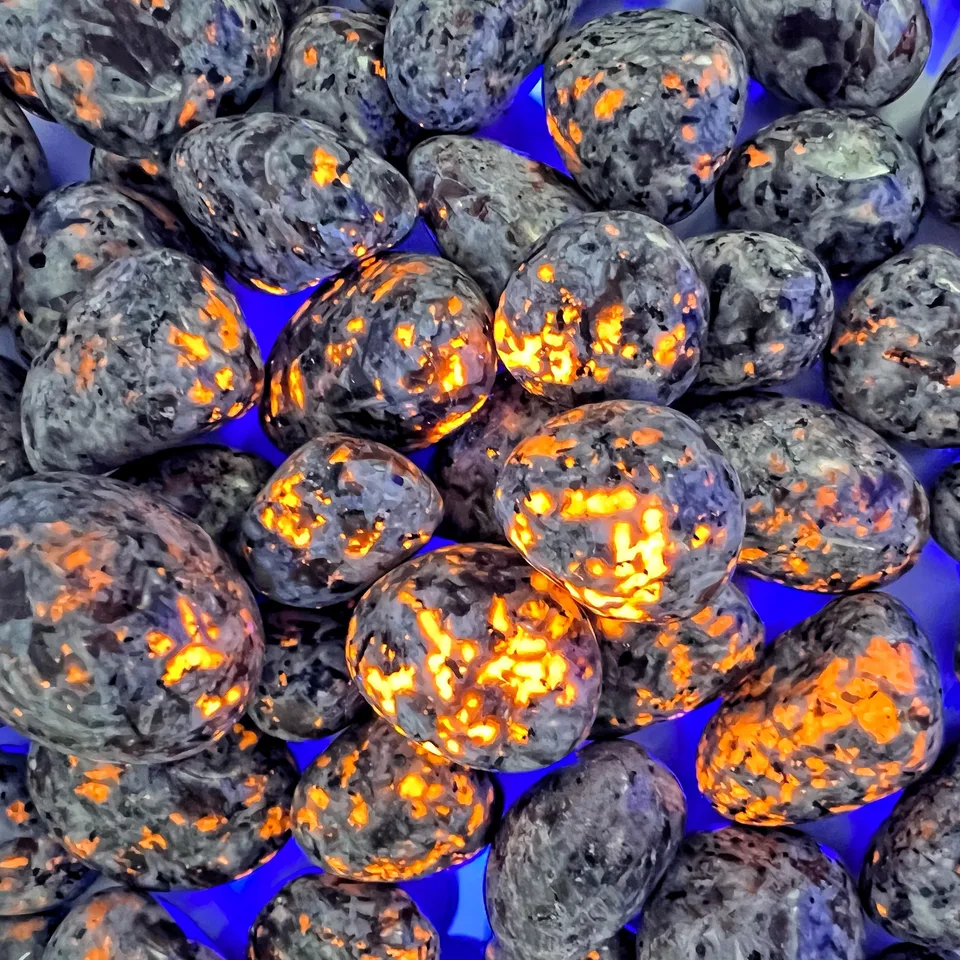 Yooperlite Bubl Decoration Balls Prírodné drahokamy pre domácu izbu a akváriovú dekoráciu Vhodný perfektný darček pre Halloween