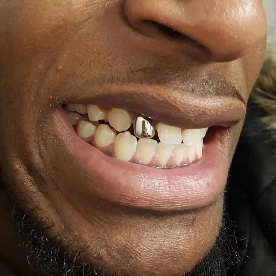 Youngx Classic Single Small zubov grilz hip hop 14k zlatá sletená lesklé zubné čiapky pre ženy muži