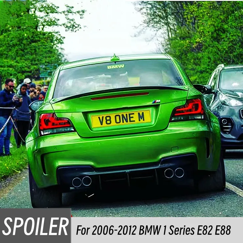 Za roky 2006-2012 BMW 1 Series E82 E88 ABS Čierny uhlíkový zadný kmeň veko veka topánky kachtail Krídle Krídla Exteriérové ​​ladenie príslušenstva