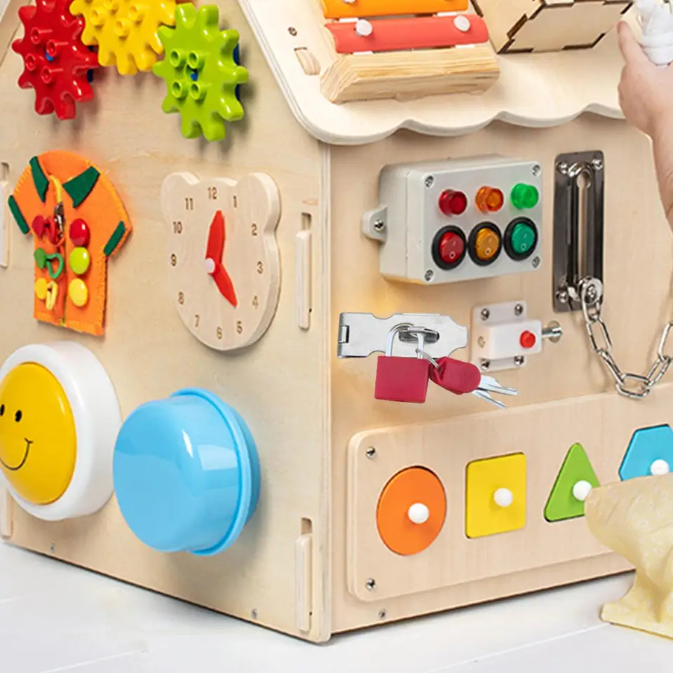 Zamknite kľúčovú hračku rušnú dosku Senzory Board Fine Motor Activity Activity Board pre chlapcov