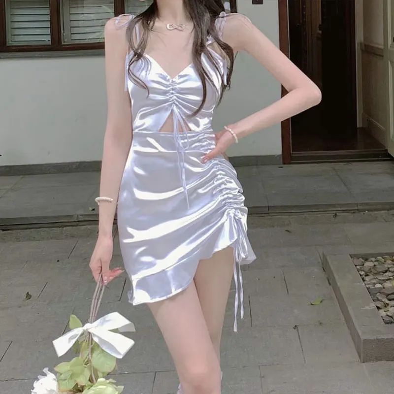 Zazala sexy saténové šaty Bodycon Dress Korean Style V krk bez rukávov biele mini párty nočné šaty pre ženy letný výrez vestido