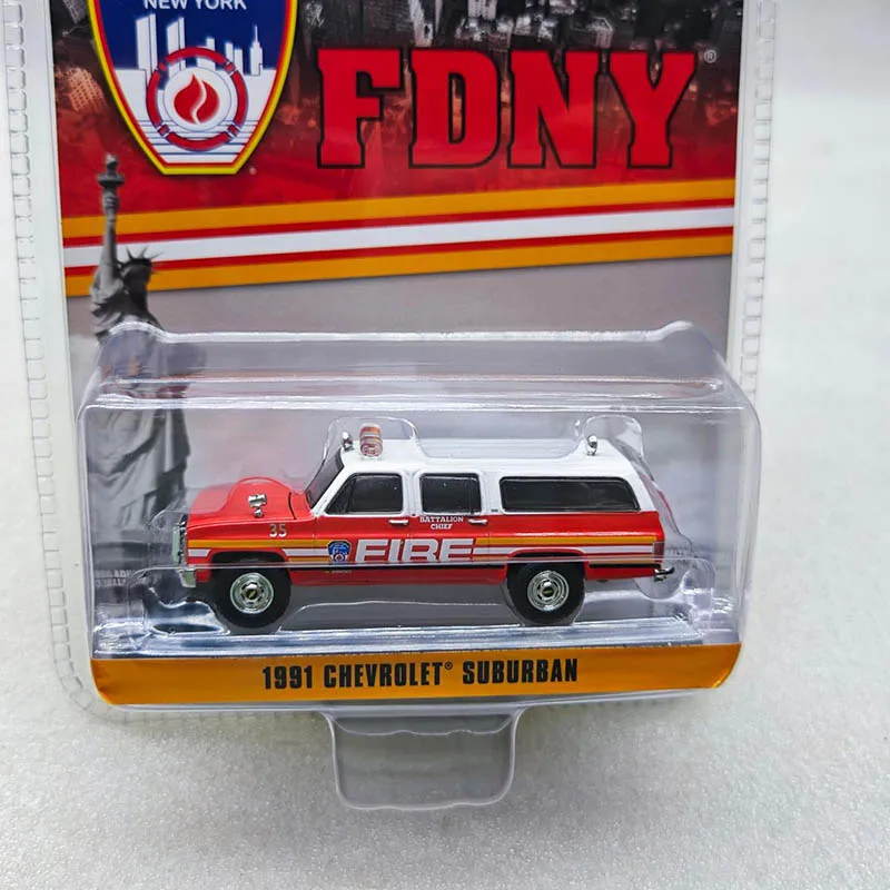 Zelené svetlo 1:64 Model zliatiny auta 1991 Suburban Fire