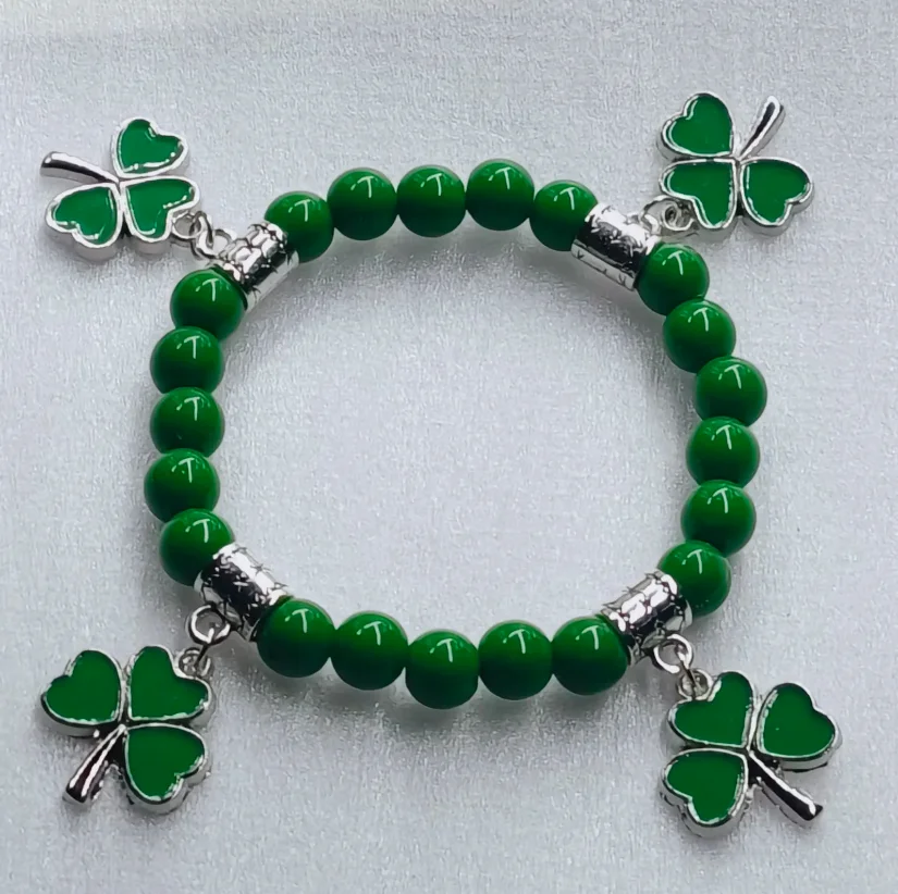 Zelený 3-listový ďatelina írsky Shamrock St. Patrick Day Bracelet Festival Darčeky