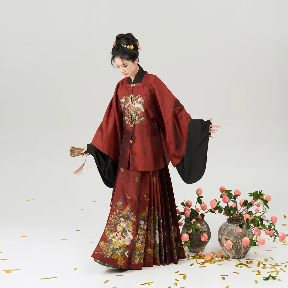 Zhizaosi Rok hada čínskeho nového roka dynastia Ming Hanfu Square Collar Half Rucked Cross Golier Top imitácia make -upu