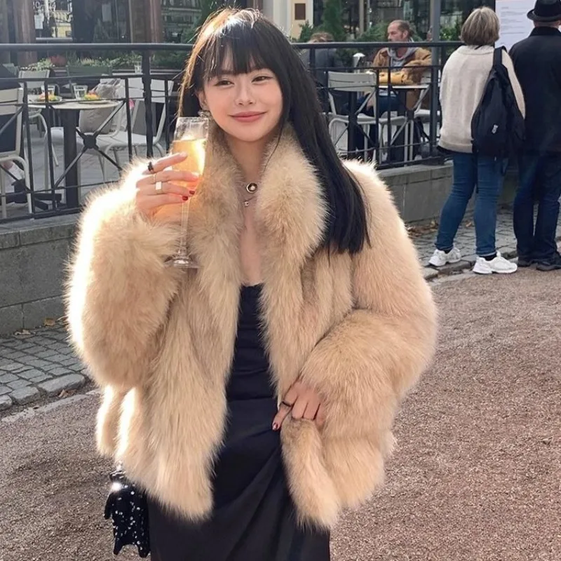 Zimná žena nová napodobenina Fox Curr Cors Top 2023 Ženy Krátky voľný kožušina mládež stojaci obojok Cool Spevnená farba Warm Wargan Wardigan