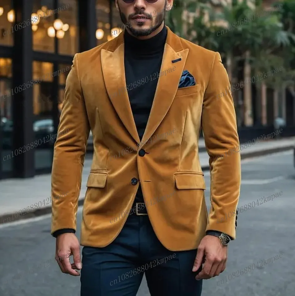 Zlato a čierne zamatové muži oblek Formálne obchodné ženích Groom Svadobná strana Prom Male Tuxedos 2 kusové súpravy Blazer nohavice