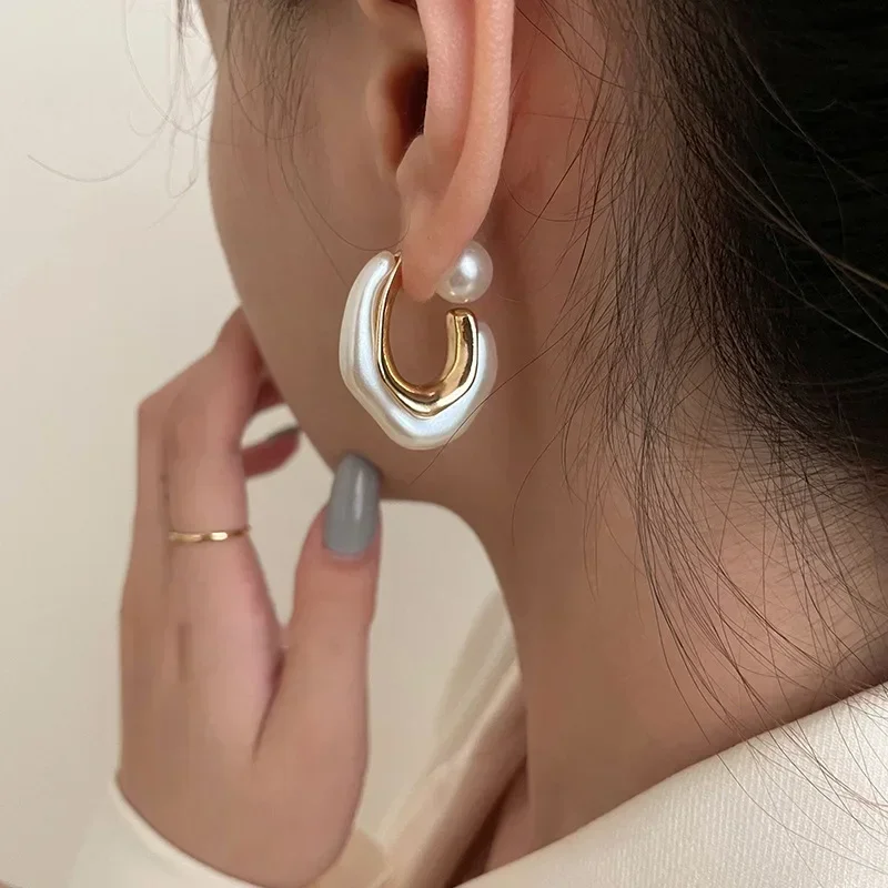 Zlatá farba perla nepravidelné pre ženy Kórejský dizajn kamienok Round Geometric Gering Trendy Party Dievčatá darčeky módne šperky