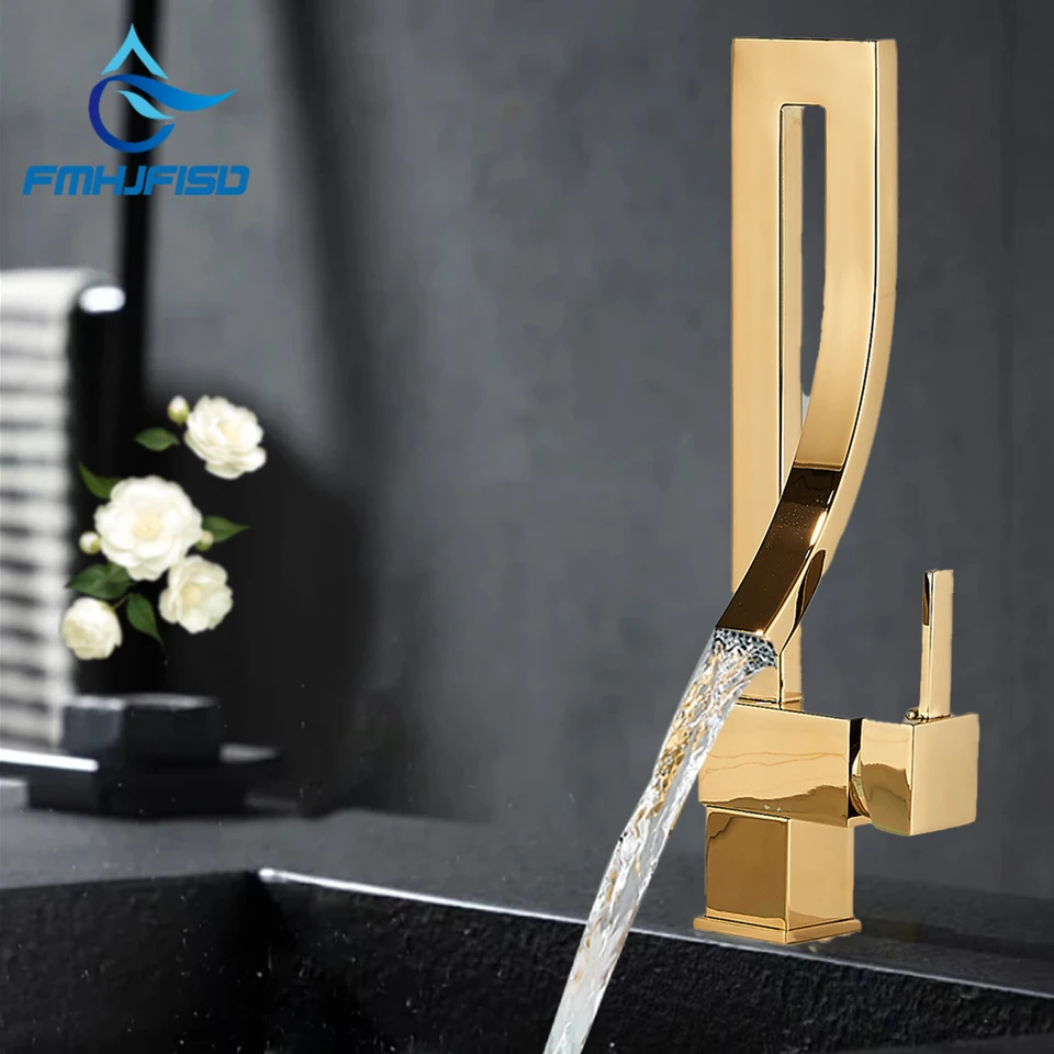 Zlatá kotla Faucet štvorcový kúpeľňový vodopád